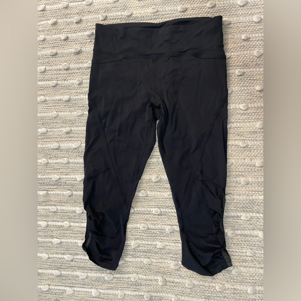 Lululemon cropped leggings size 4